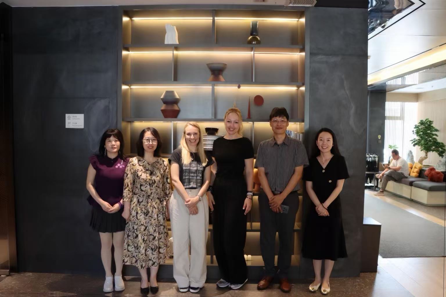 英国威廉集团官网与普利莫斯卡大学人文学院在京开展合作交流座谈